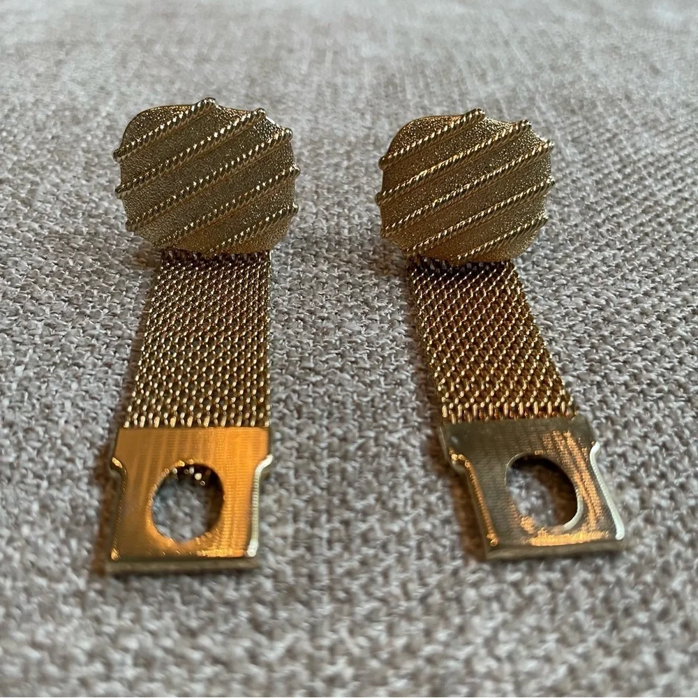 Vintage 70’s Diagonal Bead Design Stripe Gold Tone Mesh Wrap Around Cuff Links